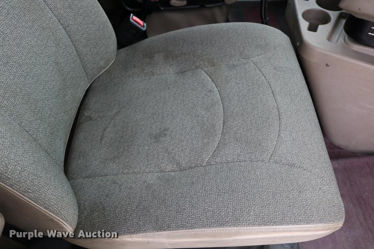 image for item DD0238 2007 International 9400i semi truck