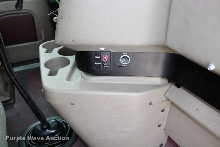 image for item DD0238 2007 International 9400i semi truck