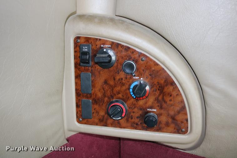 image for item DD0238 2007 International 9400i semi truck