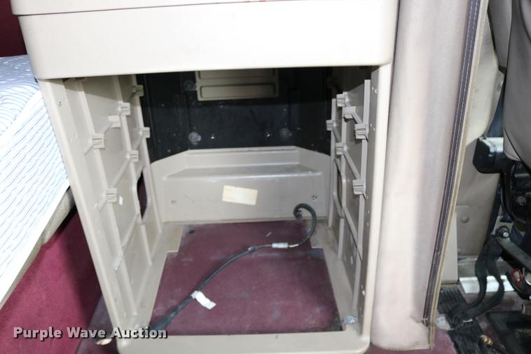 image for item DD0238 2007 International 9400i semi truck