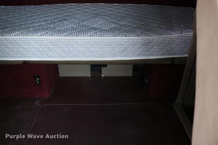 image for item DD0238 2007 International 9400i semi truck