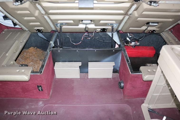 image for item DD0238 2007 International 9400i semi truck