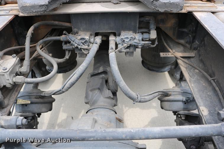 image for item DD0238 2007 International 9400i semi truck