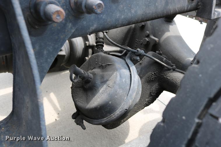 image for item DD0238 2007 International 9400i semi truck