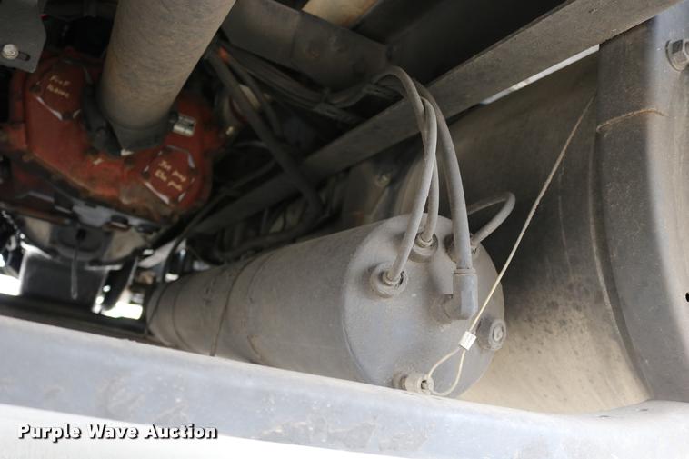 image for item DD0238 2007 International 9400i semi truck