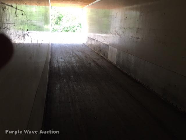 image for item G1407 1988 Fruehauf dry van trailer