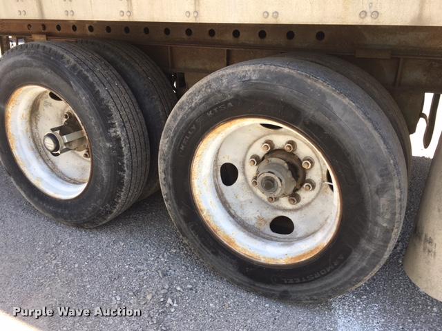 image for item G1407 1988 Fruehauf dry van trailer