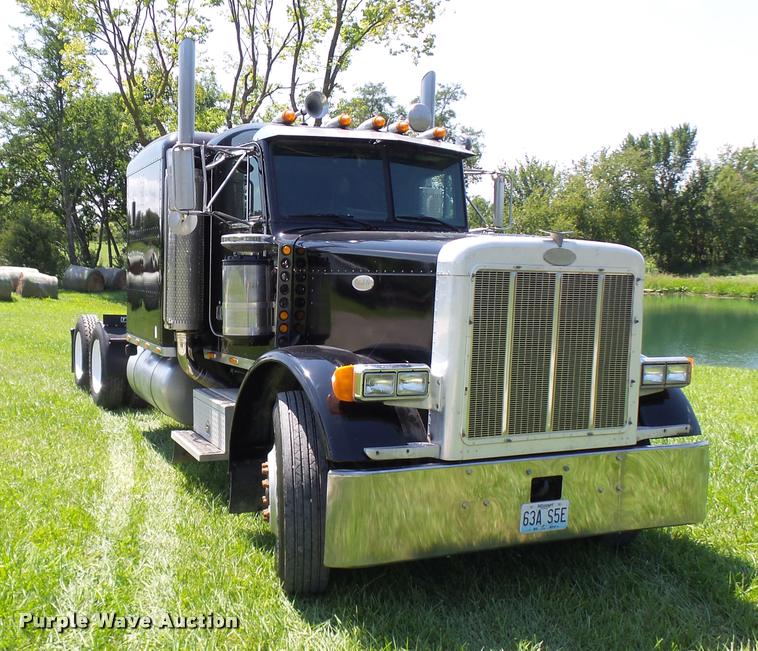 image for item K1837 1994 Peterbilt 379 semi truck