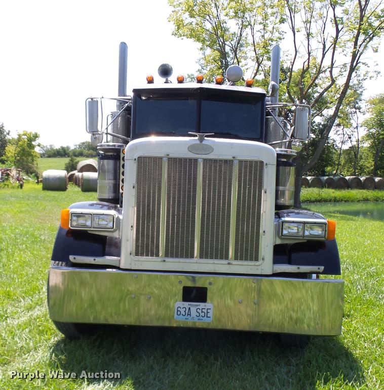 image for item K1837 1994 Peterbilt 379 semi truck