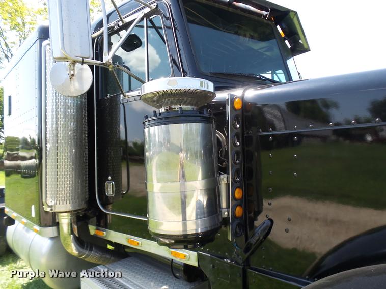 image for item K1837 1994 Peterbilt 379 semi truck