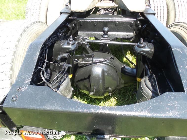 image for item K1837 1994 Peterbilt 379 semi truck