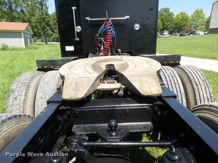 image for item K1837 1994 Peterbilt 379 semi truck