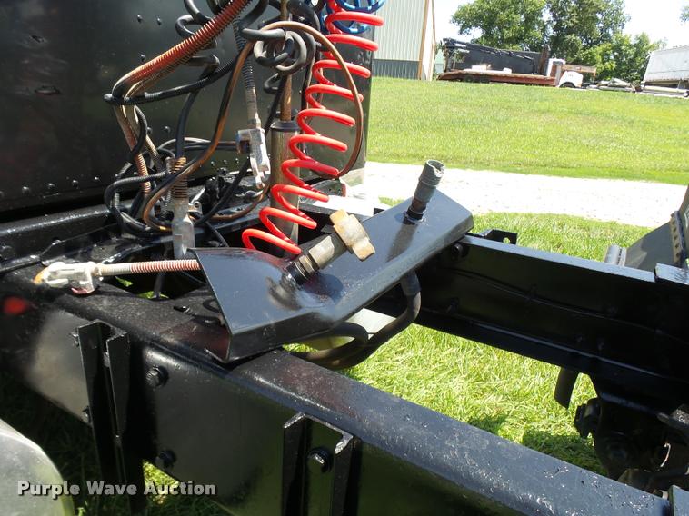 image for item K1837 1994 Peterbilt 379 semi truck