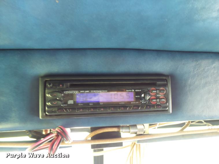 image for item K1837 1994 Peterbilt 379 semi truck