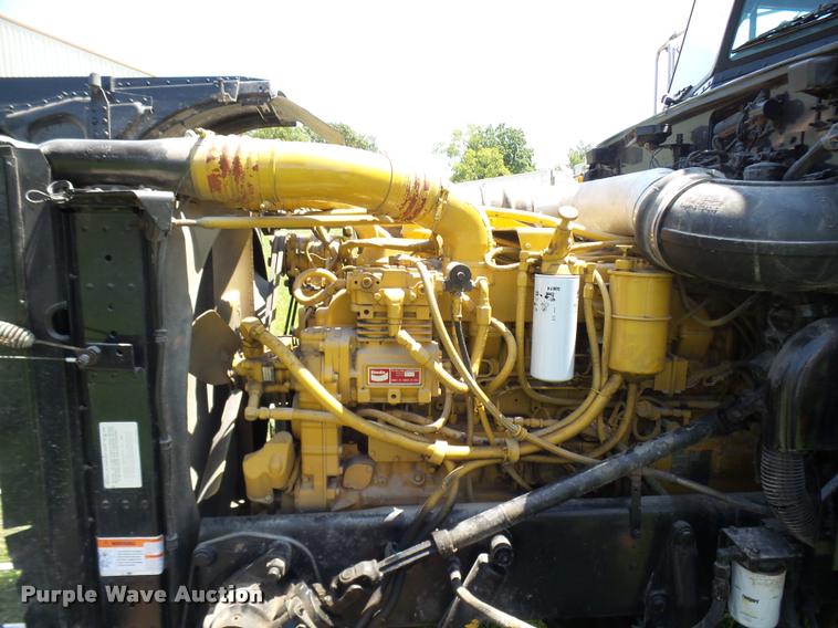 image for item K1837 1994 Peterbilt 379 semi truck