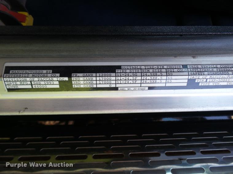 image for item K1837 1994 Peterbilt 379 semi truck