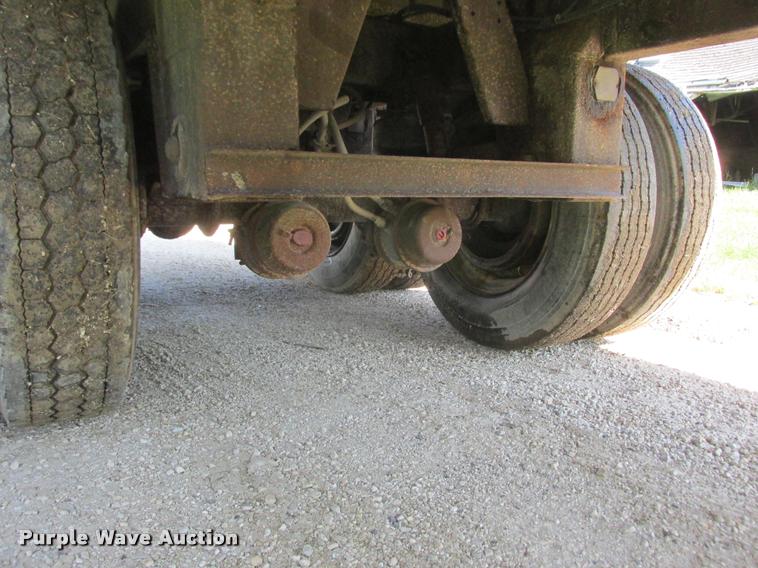 image for item K6118 1994 Timpte double hopper grain trailer