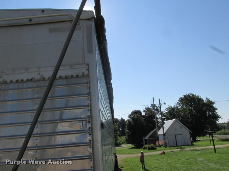 image for item K6118 1994 Timpte double hopper grain trailer