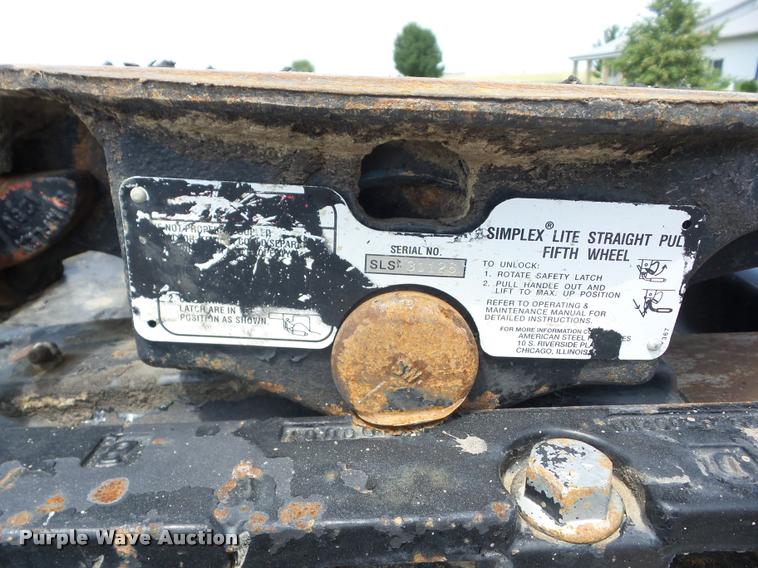 image for item K6443 2001 Mack CH613 semi truck