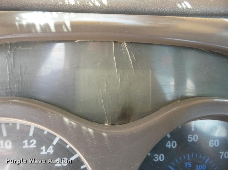 image for item K6443 2001 Mack CH613 semi truck