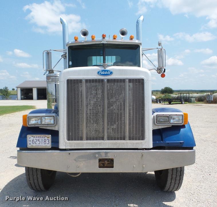 image for item K6445 1995 Peterbilt 379 semi truck
