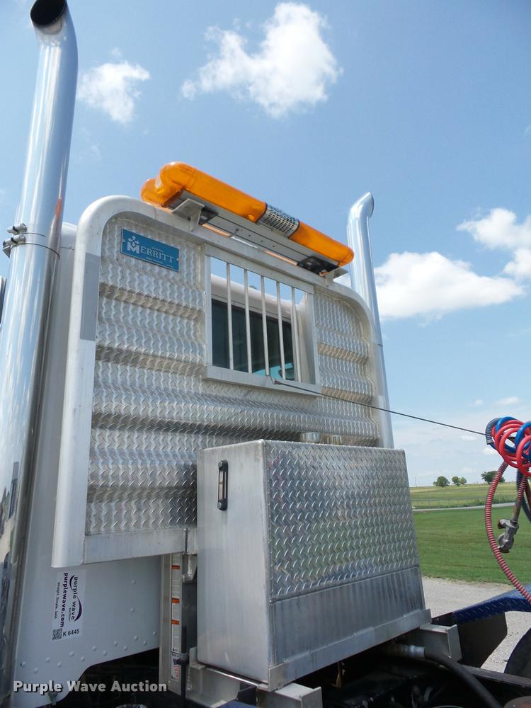 image for item K6445 1995 Peterbilt 379 semi truck