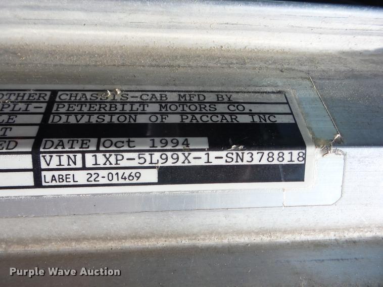 image for item K6445 1995 Peterbilt 379 semi truck