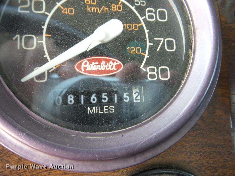 image for item K6445 1995 Peterbilt 379 semi truck