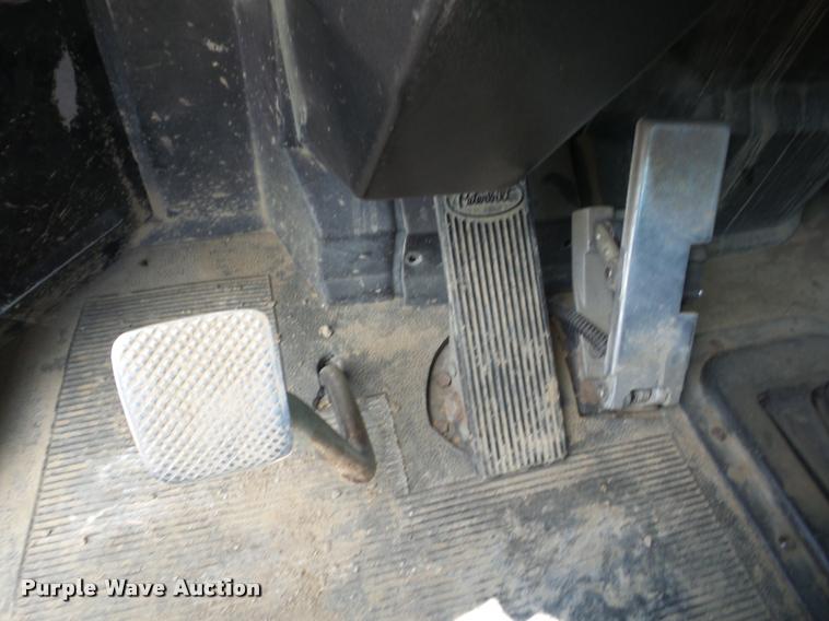 image for item K6445 1995 Peterbilt 379 semi truck