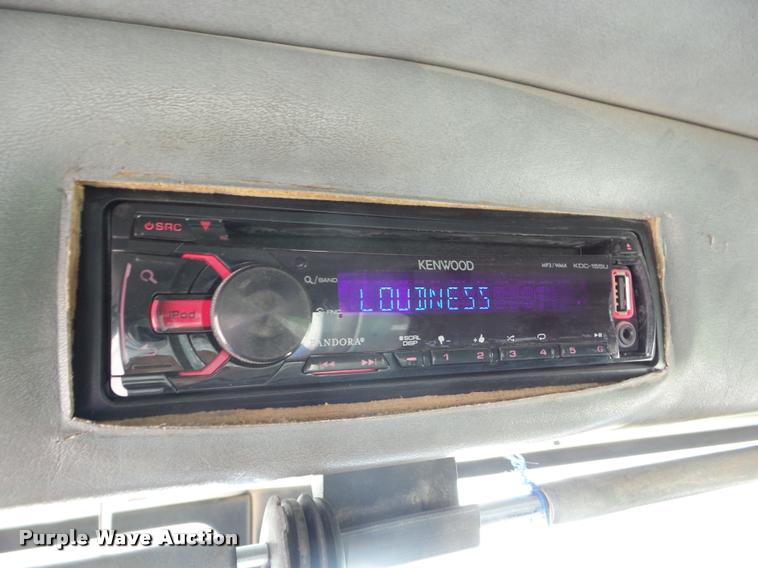 image for item K6445 1995 Peterbilt 379 semi truck