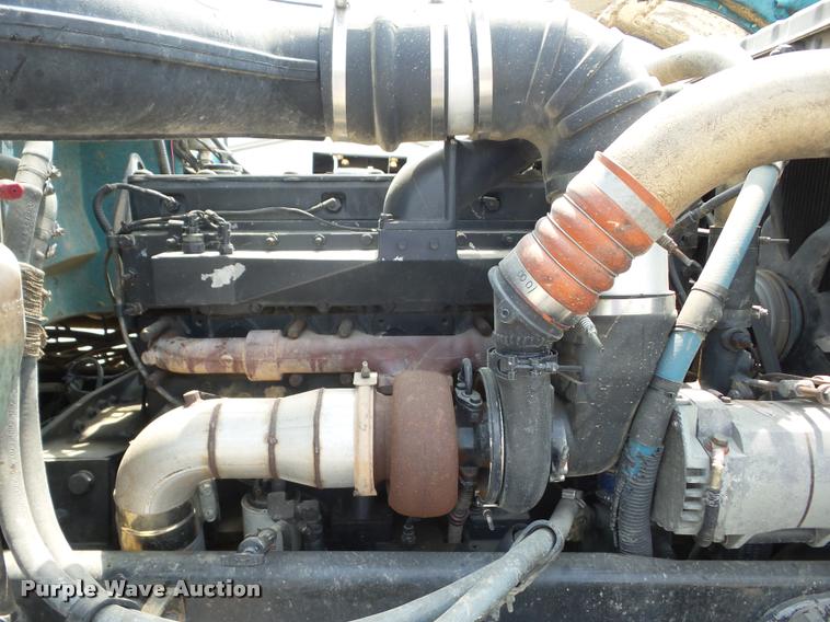 image for item K6445 1995 Peterbilt 379 semi truck