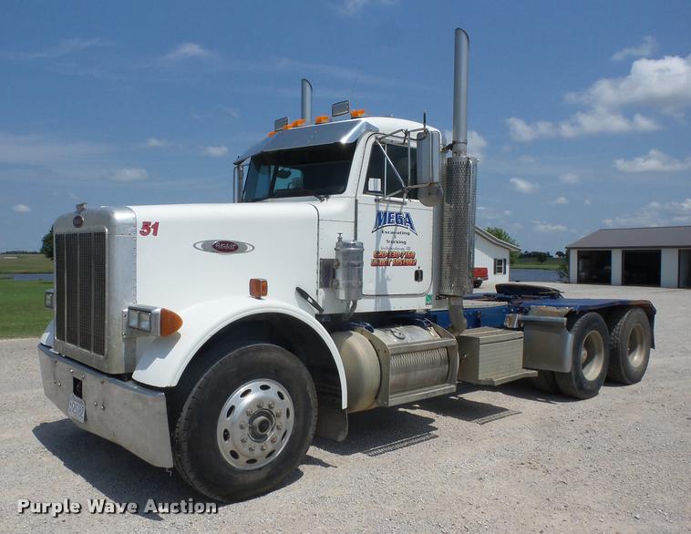 image for item K6446 1993 Peterbilt 378 semi truck