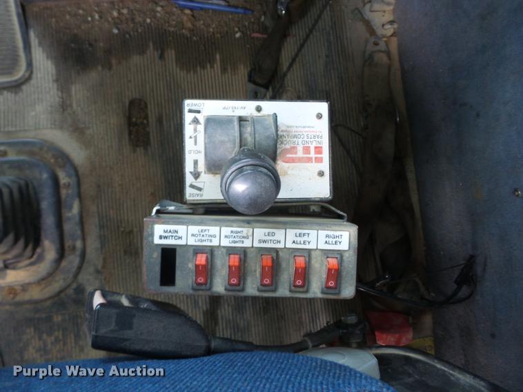 image for item K6446 1993 Peterbilt 378 semi truck