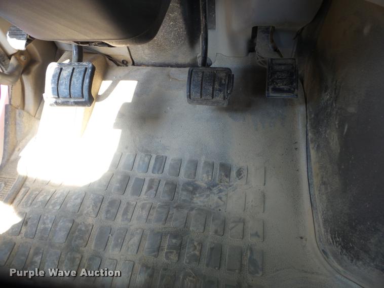 image for item K6449 2003 Volvo VNM semi truck