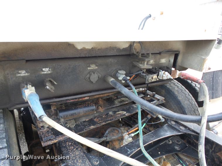 image for item K6450 1999 Usts end dump trailer