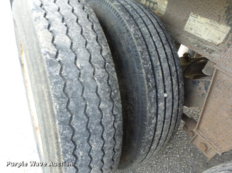 image for item K6450 1999 Usts end dump trailer