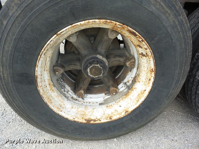 image for item K6450 1999 Usts end dump trailer