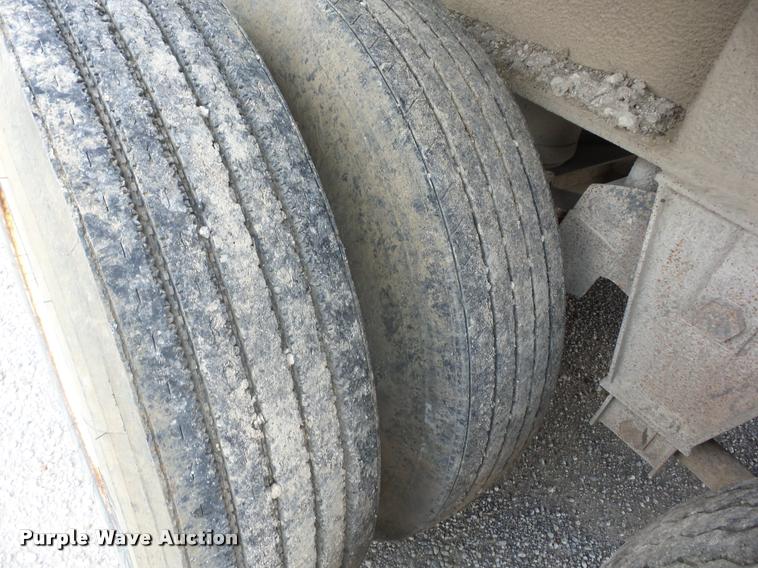 image for item K6450 1999 Usts end dump trailer