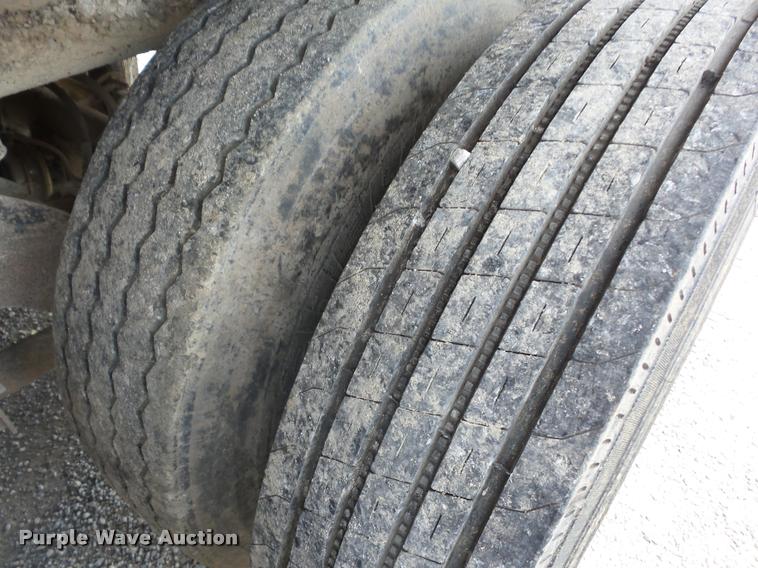 image for item K6450 1999 Usts end dump trailer