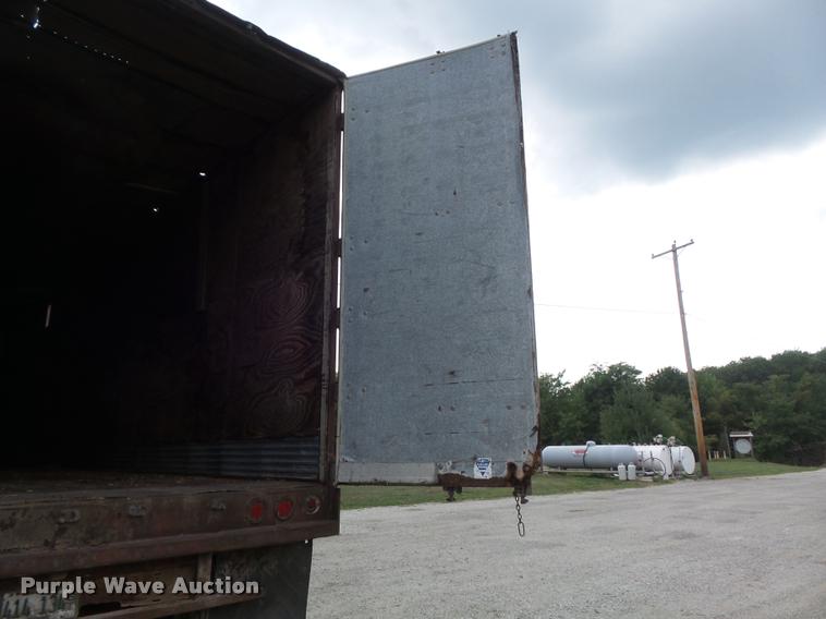 image for item K7499 1989 Dorsey SIDT-86-LSFB dry van trailer