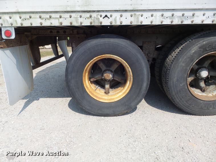 image for item K7500 1995 Pine dry van trailer