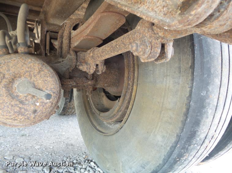 image for item K7500 1995 Pine dry van trailer