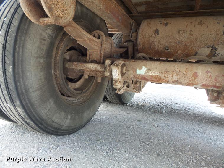 image for item K7500 1995 Pine dry van trailer