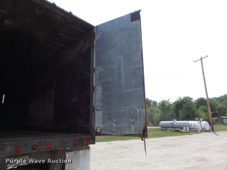 image for item K7500 1995 Pine dry van trailer