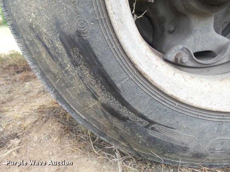 image for item K7522 1977 Mate end dump trailer