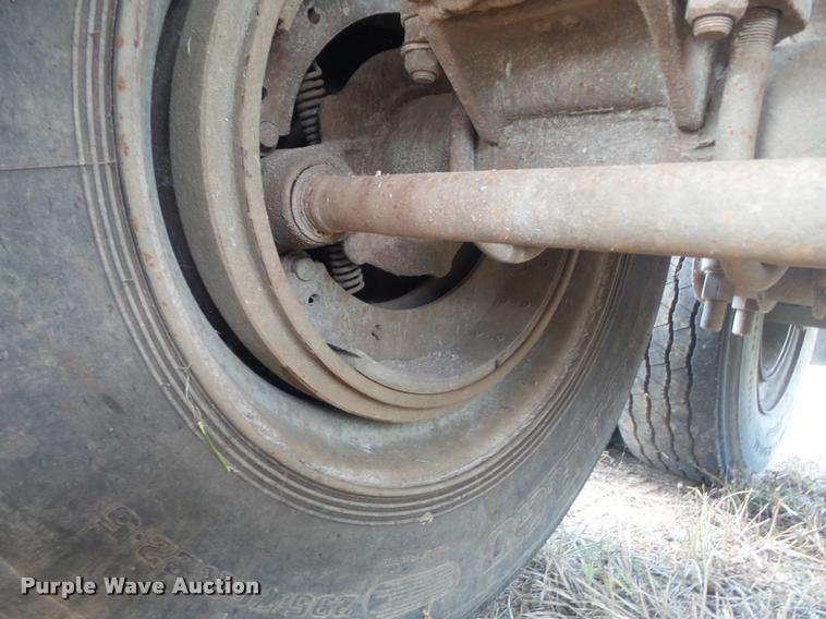 image for item K7522 1977 Mate end dump trailer