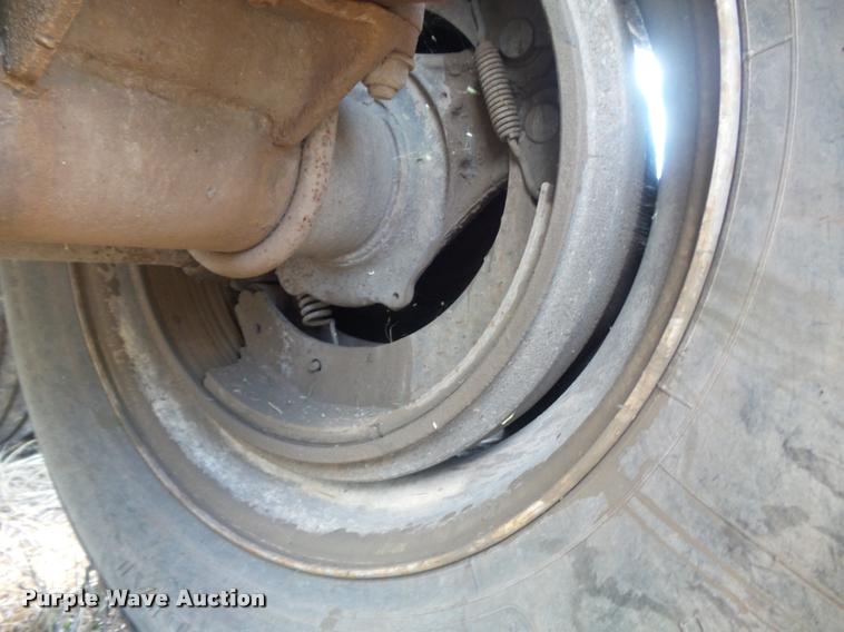 image for item K7522 1977 Mate end dump trailer