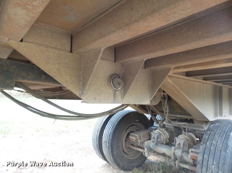 image for item K7522 1977 Mate end dump trailer