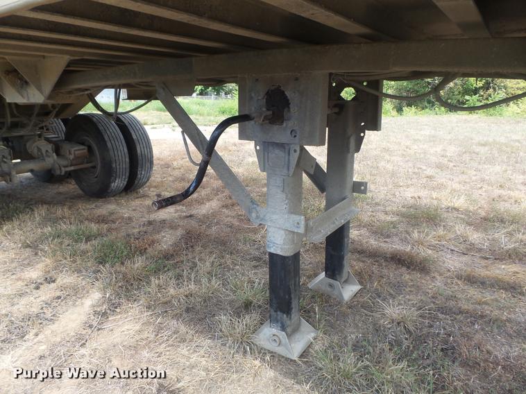 image for item K7522 1977 Mate end dump trailer