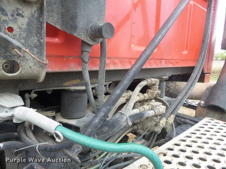 image for item K7523 2000 Sterling A9500 semi truck